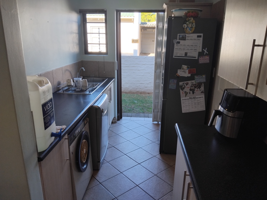 4 Bedroom Property for Sale in Wavecrest Eastern Cape